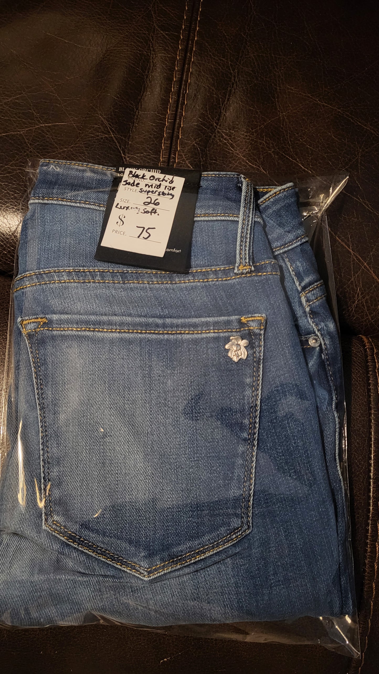 Black Orchid Gisele High Rise Skinny jeans in size 26, “Push My Luck” edition, exclusive to ShAesthetics with sleek high-rise fit and stylish design