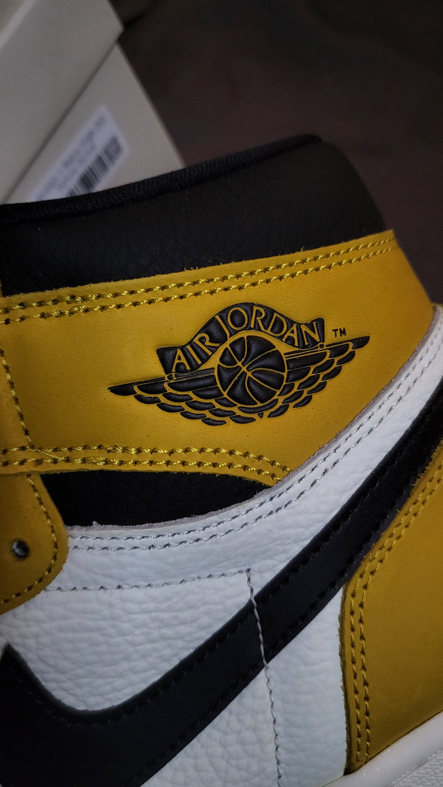 Air Jordan 1 Retro High OG “Yellow Ochre” – Men’s Size 9.5 – Brand New 🐝⚡