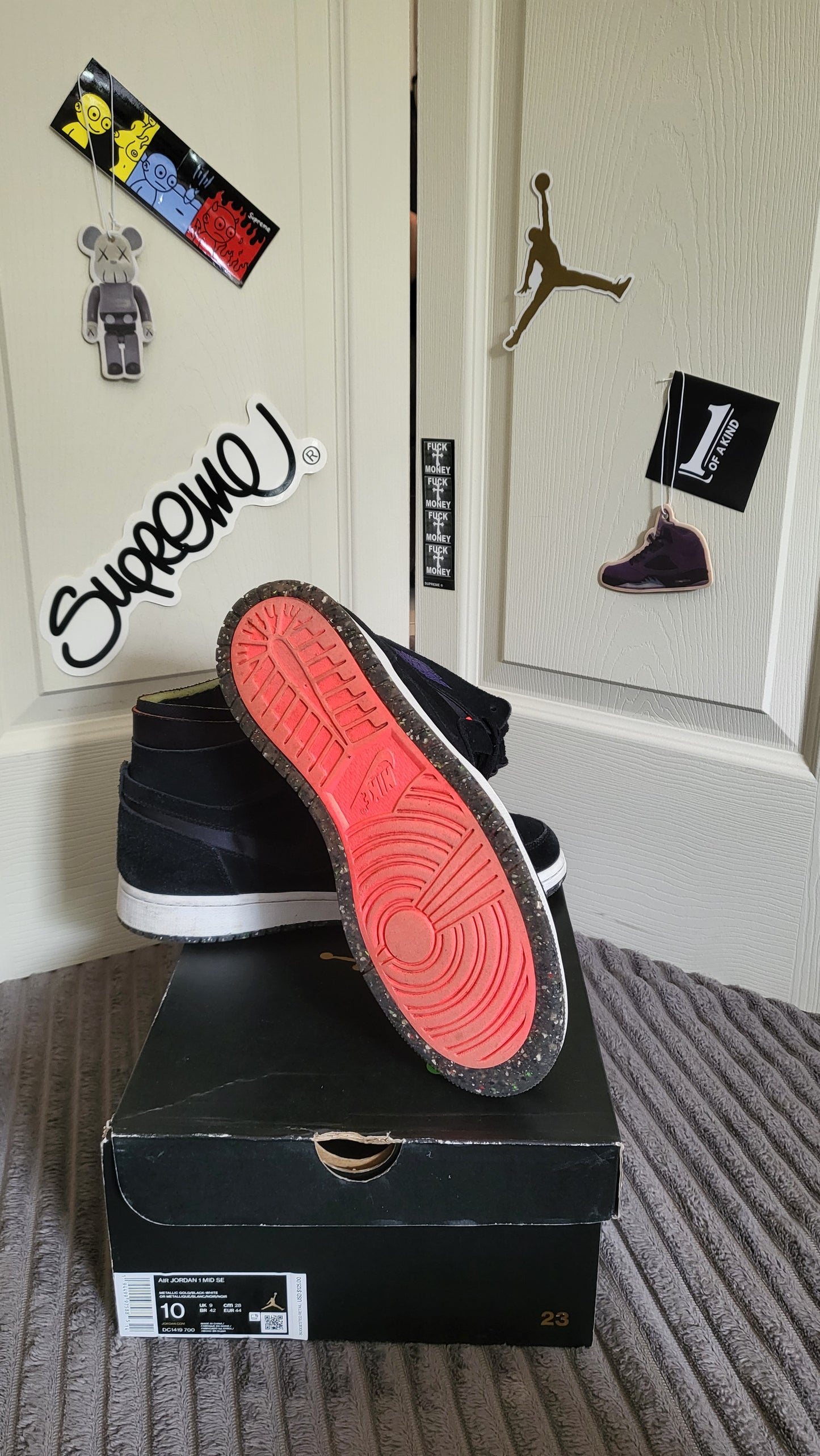 🔥 Air Jordan 1 Mid SE “Black/Anthracite/Purple” – Size 10 – Lightly Worn 🔥