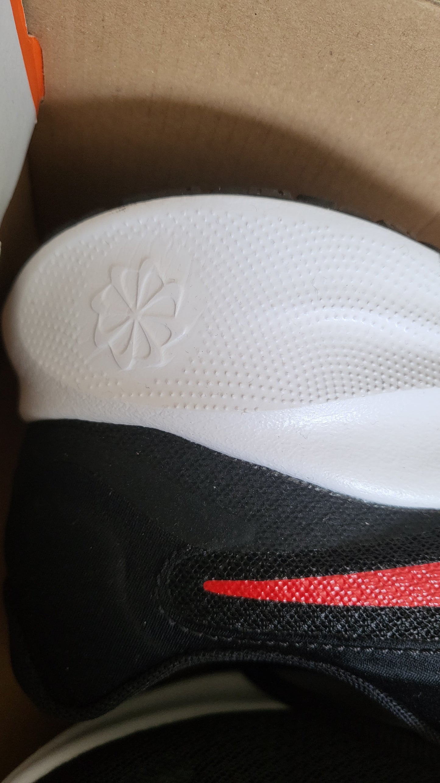 š„ Nike Revolution 7 āBlack/University Red-Whiteā ā Size 12.5W / 11M ā Brand New (No Box Lid) š„