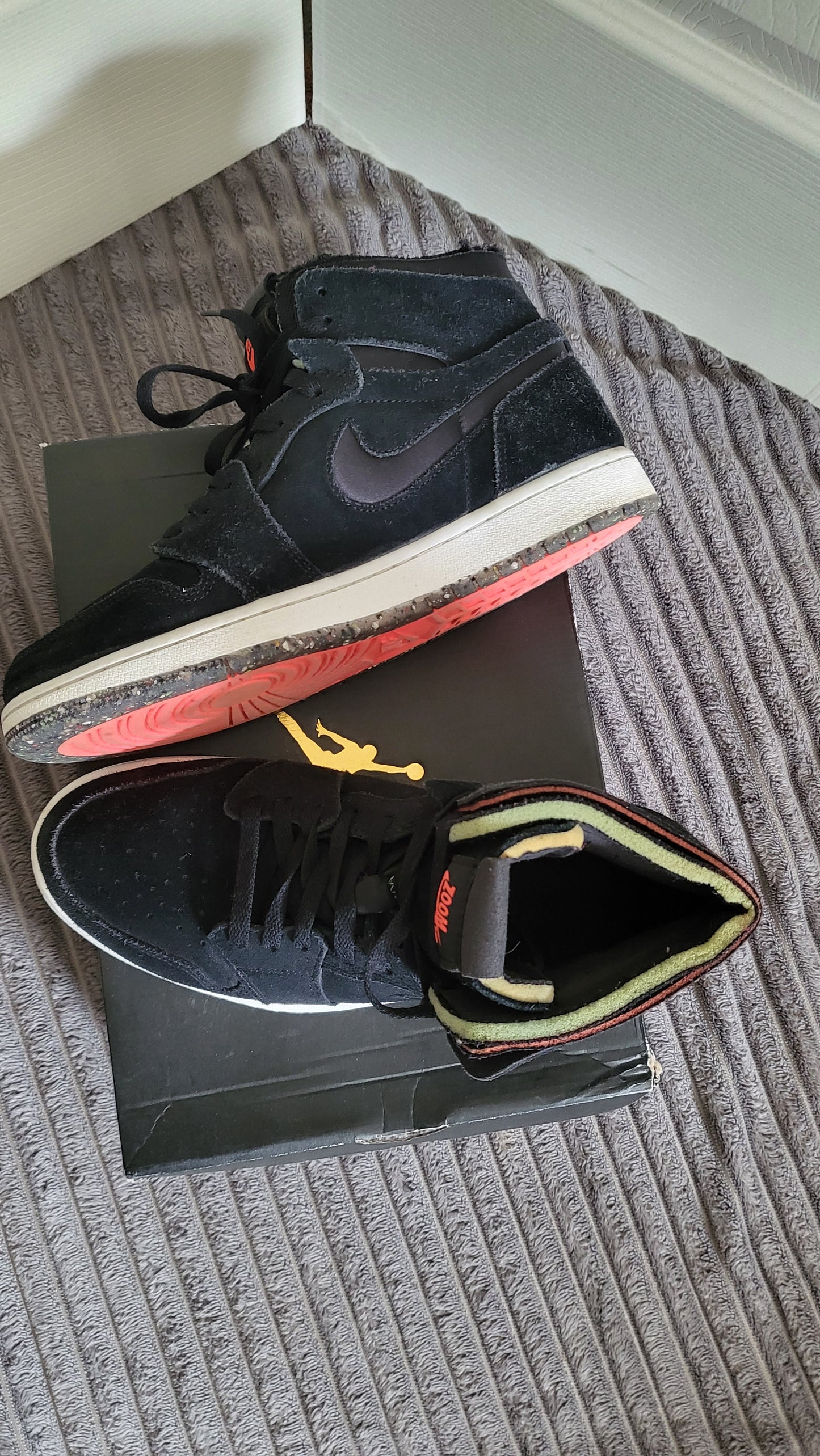 🔥 Air Jordan 1 Mid SE “Black/Anthracite/Purple” – Size 10 – Lightly Worn 🔥