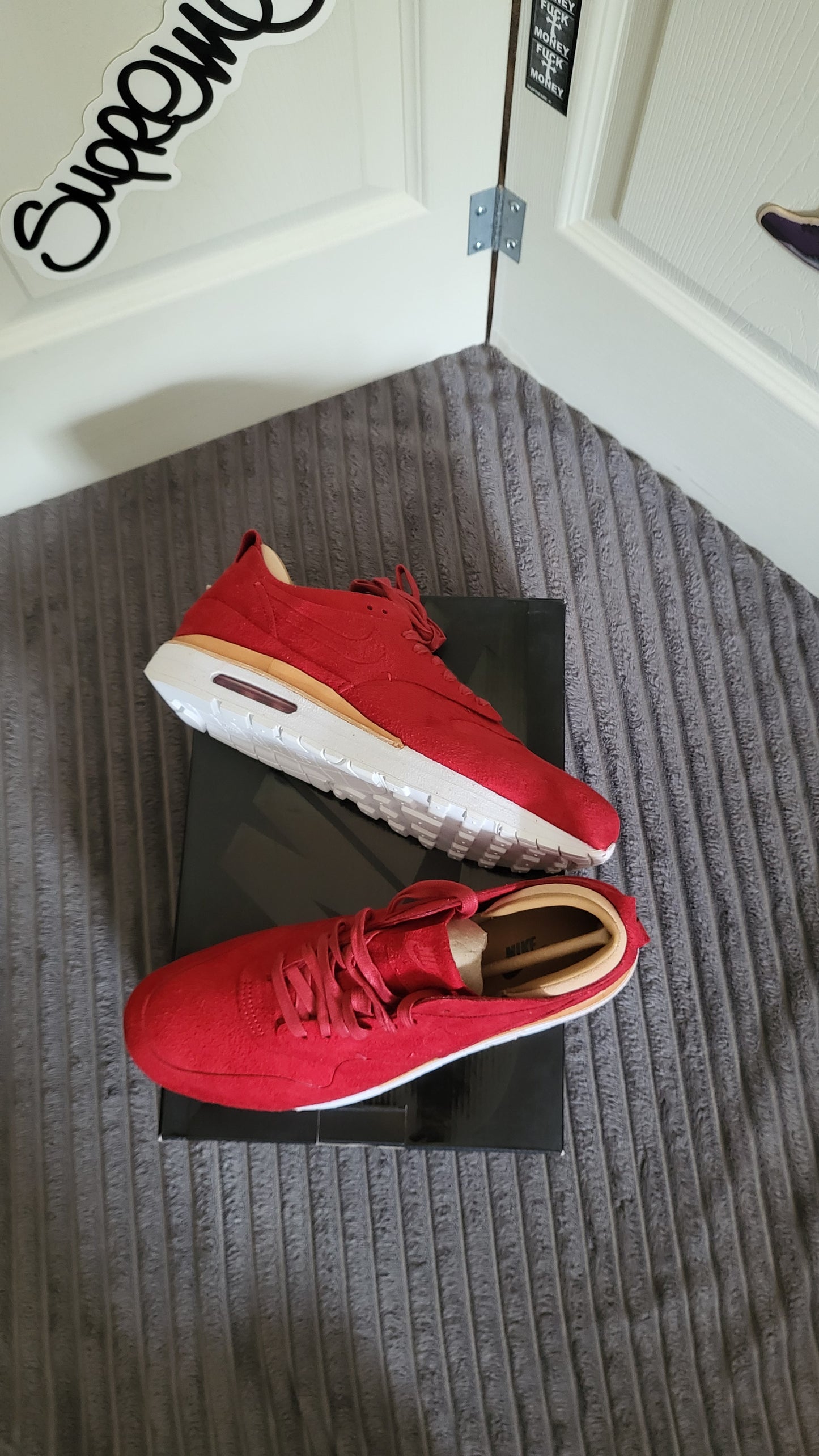 🔥 Nike Air Max 1 Royal “Gym Red/Summit White” – Size 9.5 – Premium Suede 🔥