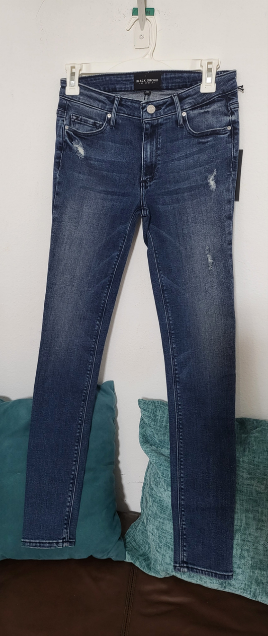 Black Orchid Jude Mid Rise Super Skinny jeans in black, stylish fitted denim from ShAesthetics