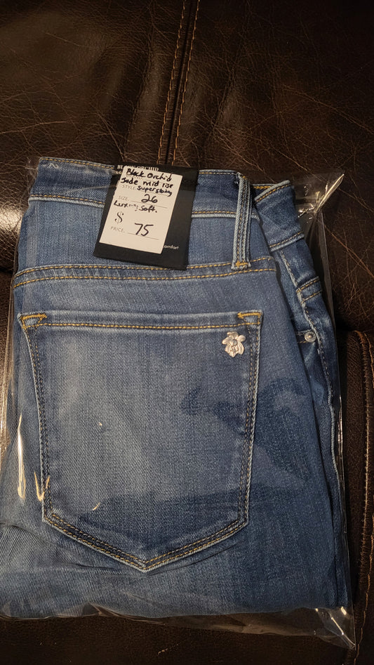 Black Orchid Gisele High Rise Skinny jeans in size 26, “Push My Luck” edition, exclusive to ShAesthetics with sleek high-rise fit and stylish design